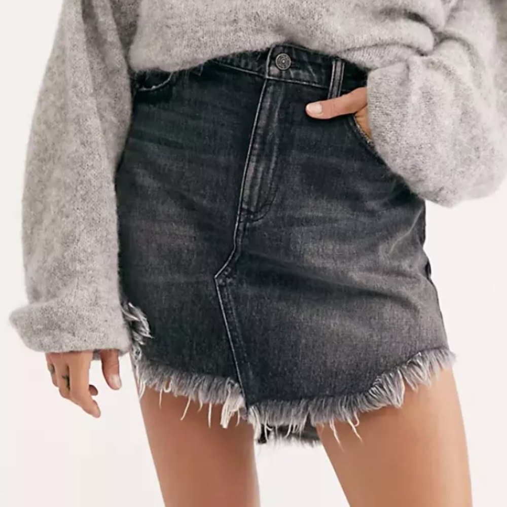 NEW wTag-FREE PEOPLE Black Maverick Denim Skirt 26